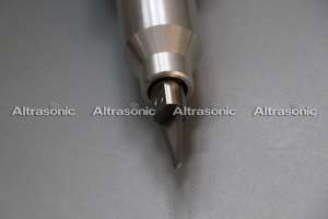 300W Automatic Ultrasonic Cutting Knife with Good finishing for Fiberglass Cutting or Deflashing