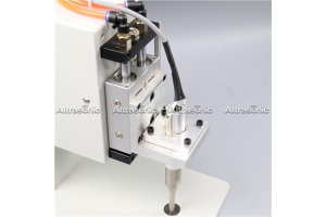 ultrasonic spot welding machine