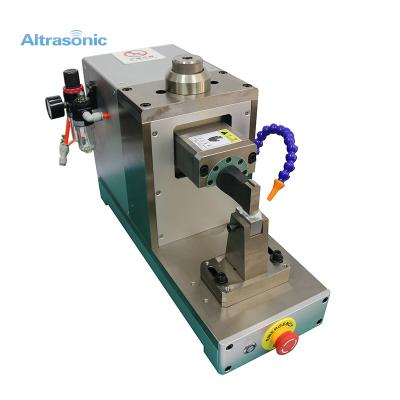 Ultrasonic metal spot welding