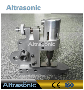 40kHz Ultrasonic Sealing Machinery , for Sealing and Cutting Textiles Fabrics plastic sheets
