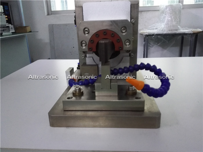 Ultrasonic metal welding