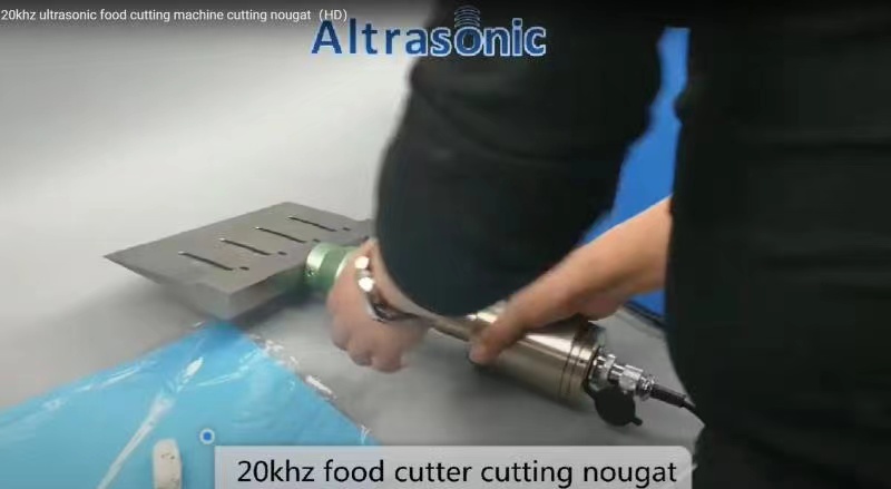 Ultrasonic food cutting machine